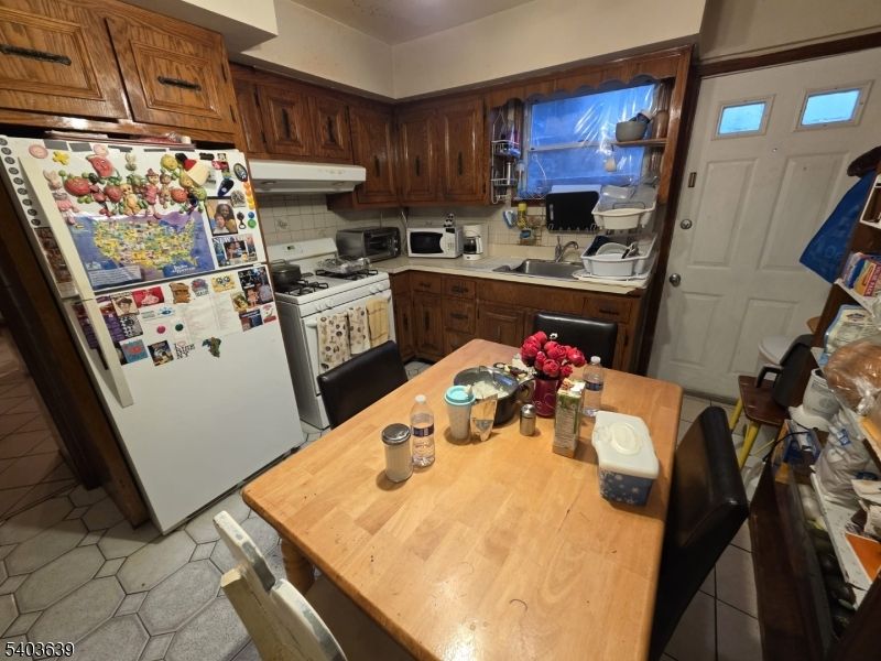 Dining room, Interior, Kitchen, Stainless Steel Appliances