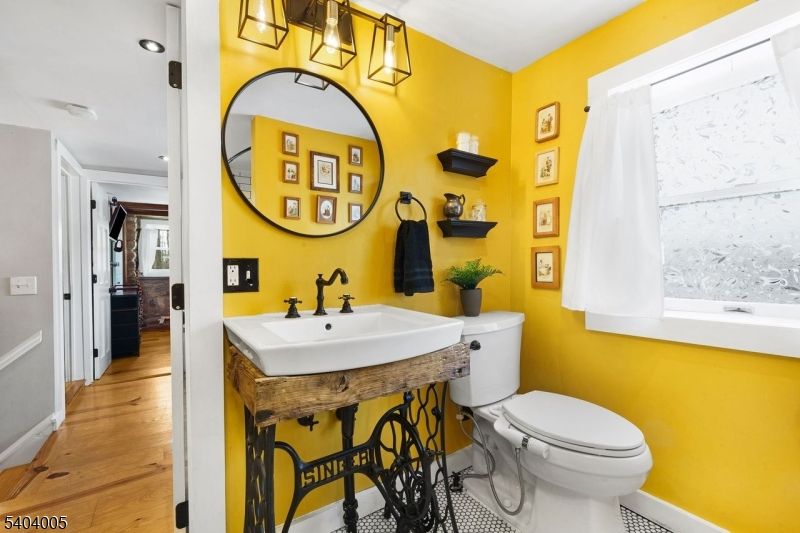 Bathroom, Interior, Recessed Lighting, Wood Texture Flooring