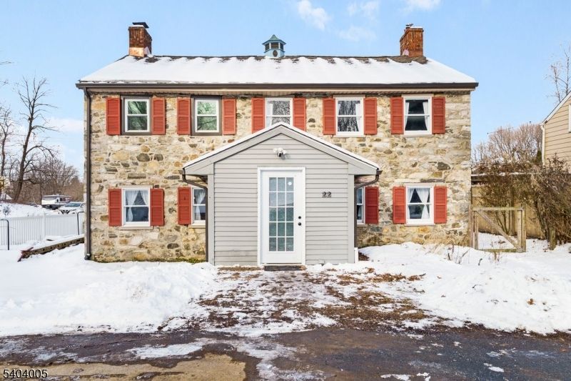 Exterior, Facade, Georgian