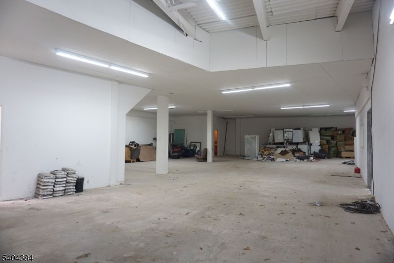 Fitness Equipment, Interior, Recessed Lighting