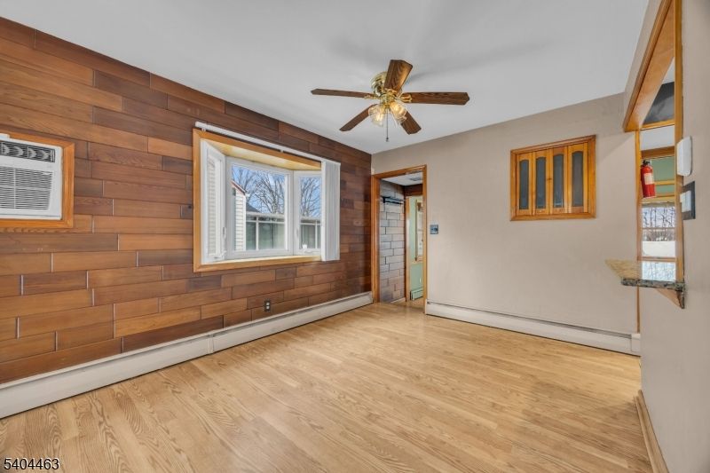 Empty room, Interior, Wood Texture Flooring, Wooden Walls