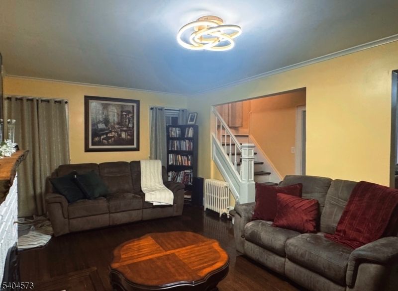 Interior, Living room, Pendant Lights, Wood Texture Flooring