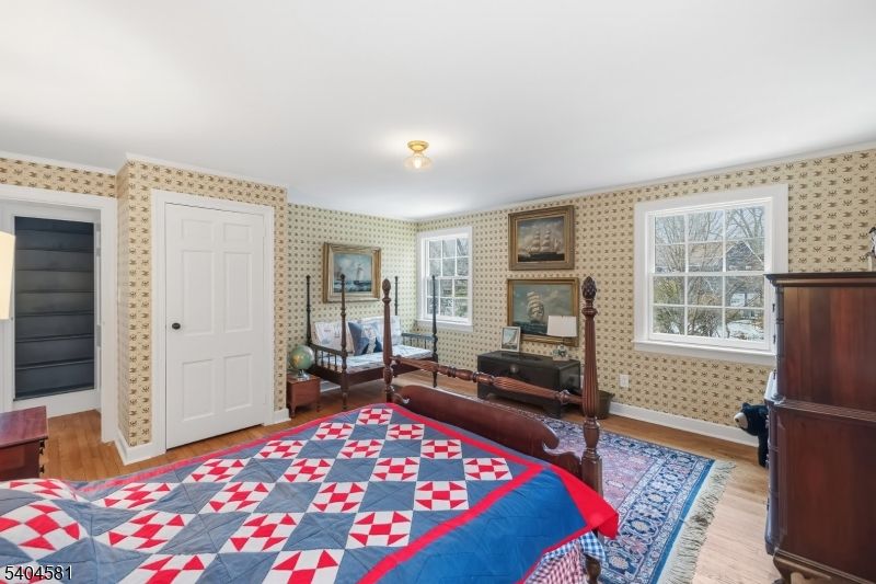 Bedroom, Fitness Equipment, Interior, Wood Texture Flooring