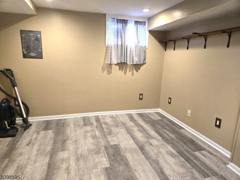 Fitness Equipment, Interior, Recessed Lighting, Wood Texture Flooring