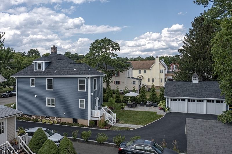 Detached Garage, Exterior