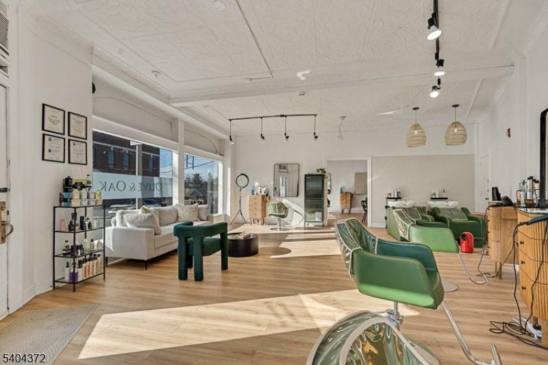 Interior, Living room, Pendant Lights, Wood Texture Flooring