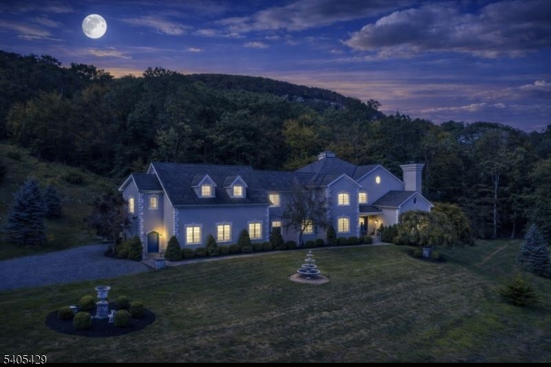 Backyard, Exterior, Facade, French Provincial