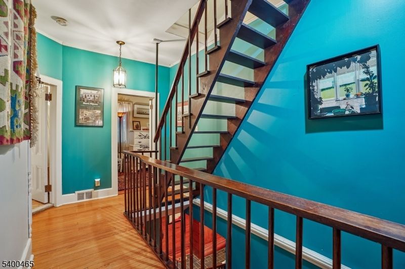 Interior, Pendant Lights, Wood Texture Flooring