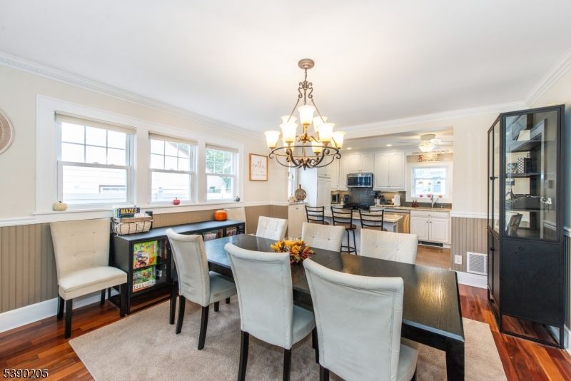 Chandelier, Dining room, Interior, Kitchen, Recessed Lighting, Wood Texture Flooring