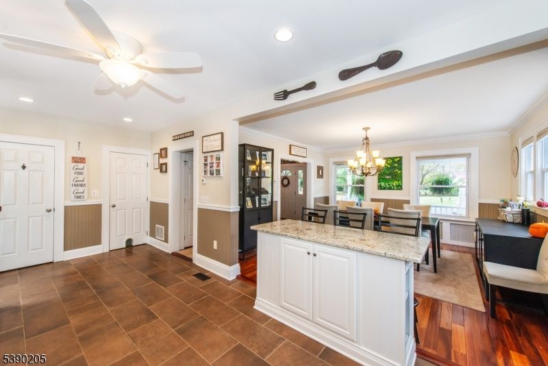 Chandelier, Dining room, Interior, Recessed Lighting, Wood Texture Flooring