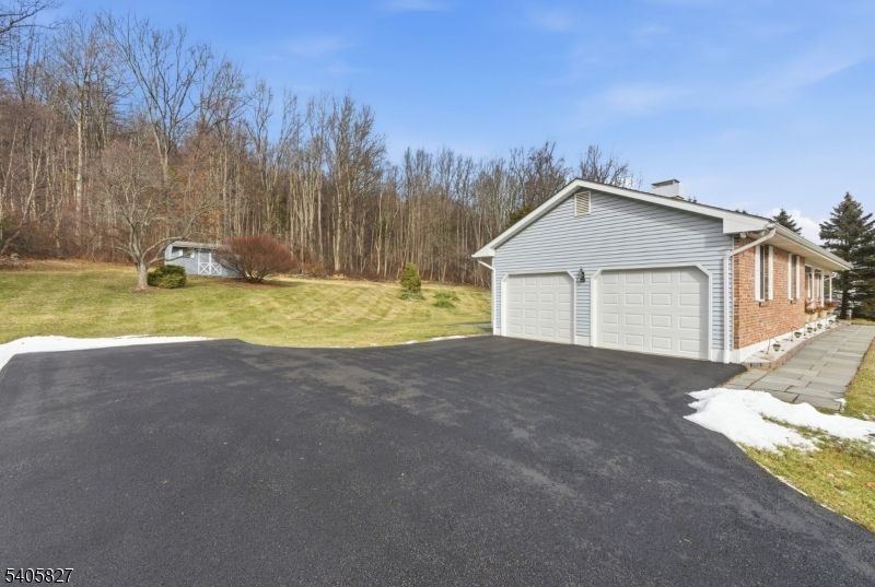 Backyard, Detached Garage, Exterior