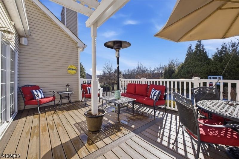 Exterior, Wood Texture Flooring