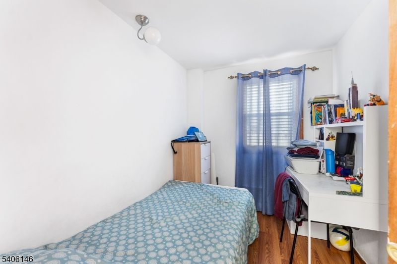 Bedroom, Home Office, Interior, Wood Texture Flooring