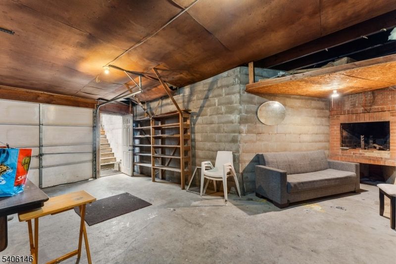 Garage, Interior, Stone Walls