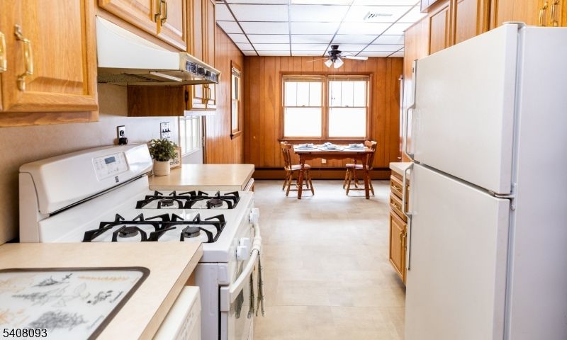 Interior, Kitchen, Wooden Walls