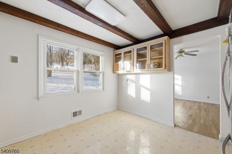 Empty room, Interior, Wooden Beams, Wood Texture Flooring
