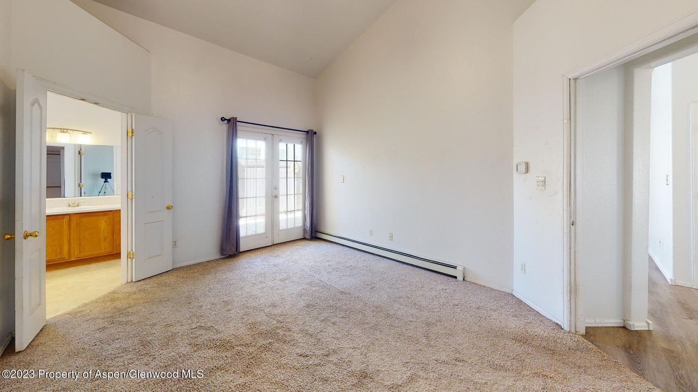 Bathroom, Empty room, Interior