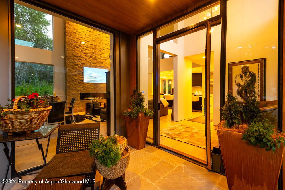 Dining room, Interior, Recessed Lighting, Wooden Ceilings