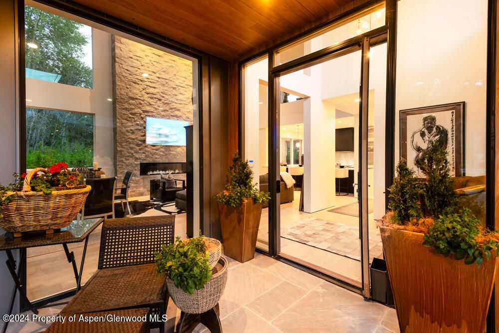 Dining room, Interior, Recessed Lighting, Wooden Ceilings