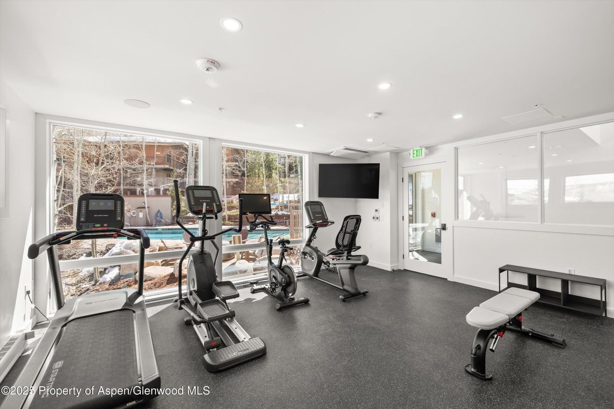 Fitness Equipment, Interior, Recessed Lighting