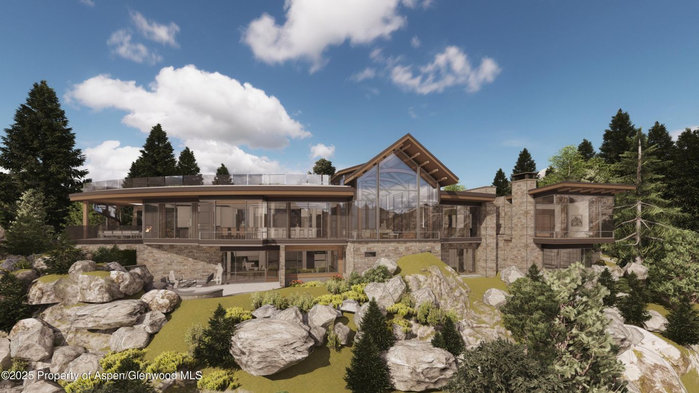 Exterior, Facade, Log Home