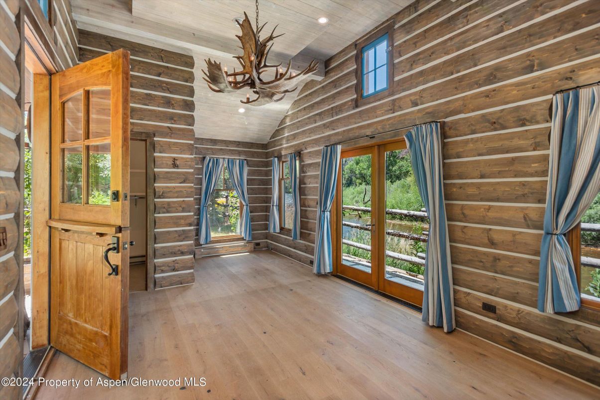 Empty room, Interior, Recessed Lighting, Wood Texture Flooring, Wooden Walls