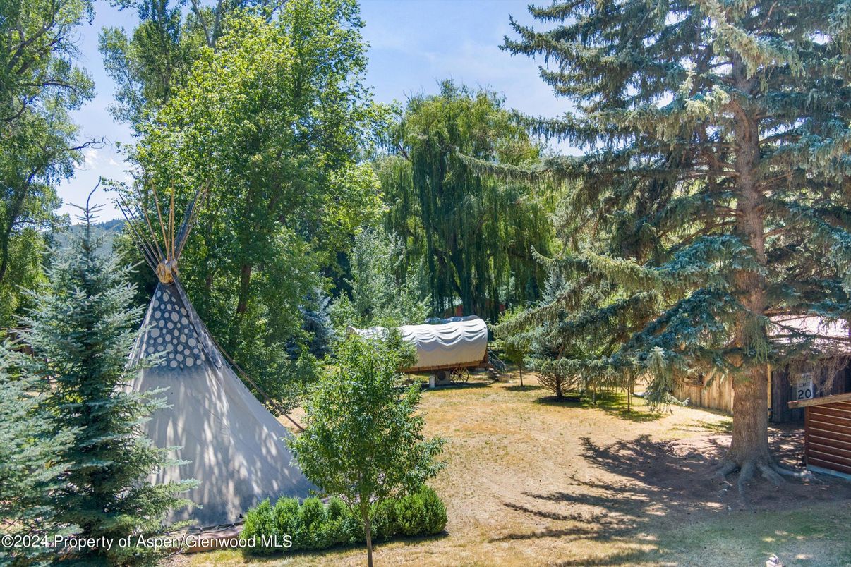 Backyard, Exterior, Hot Tub