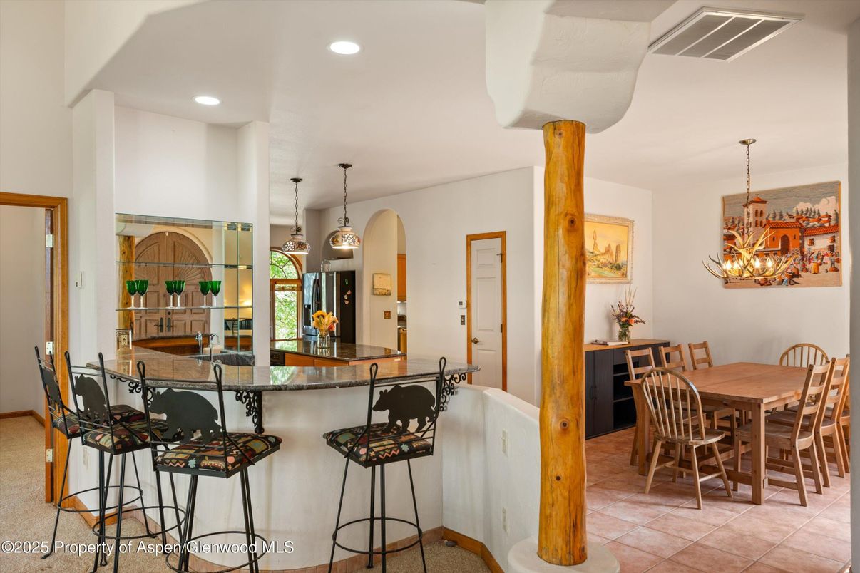 Dining room, Interior, Pendant Lights, Recessed Lighting