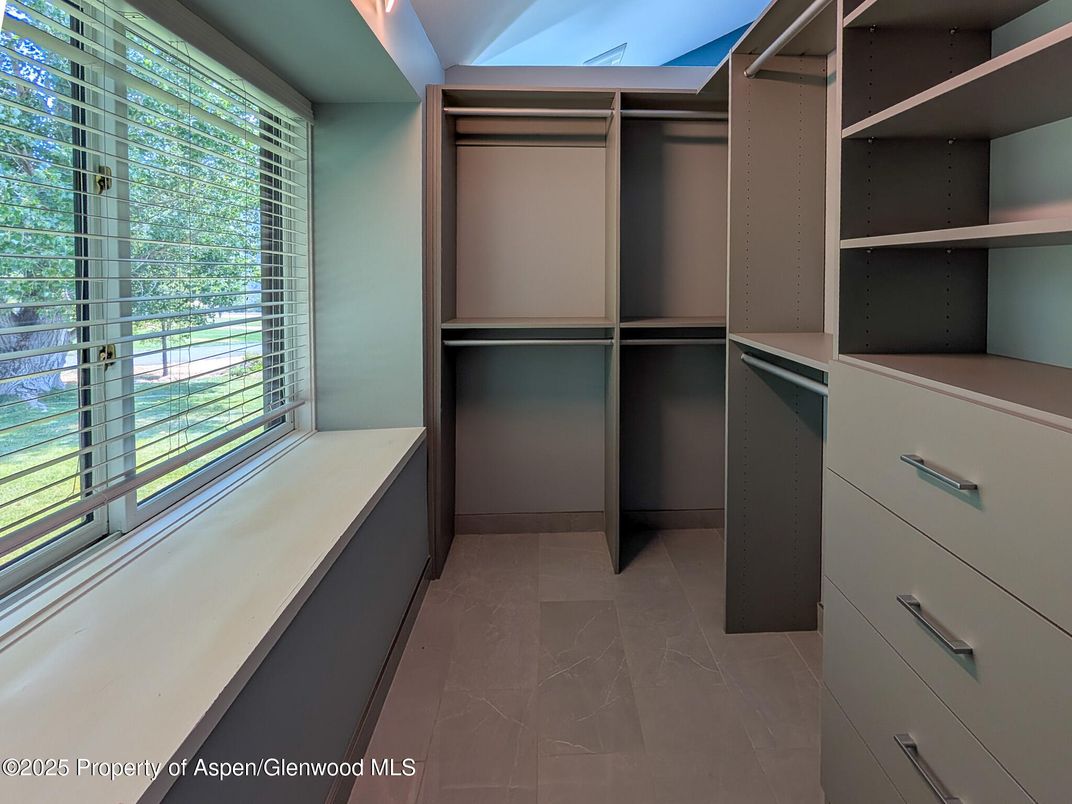 Interior, Walk-in Closets