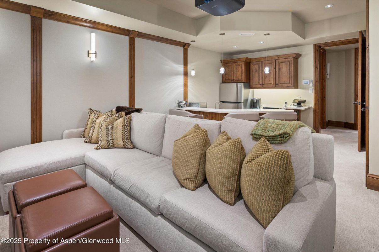 Interior, Kitchen, Living room, Pendant Lights, Recessed Lighting