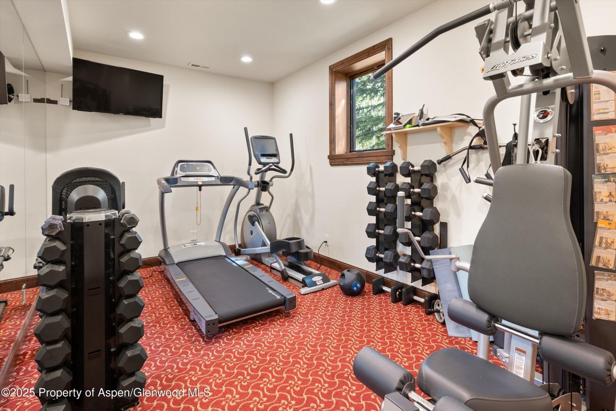 Fitness Equipment, Interior, Recessed Lighting