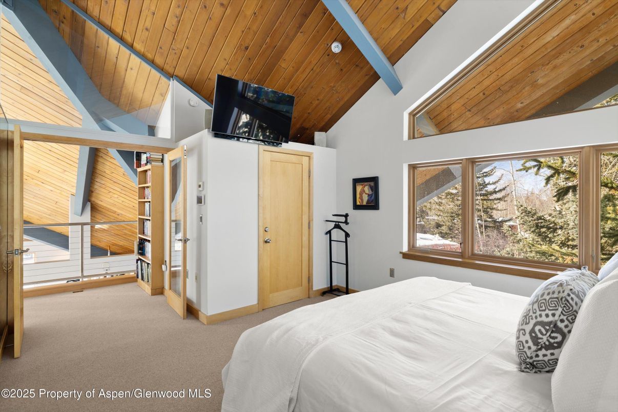 Bedroom, Interior, Wooden Ceilings