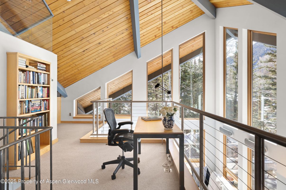 Home Office, Interior, Wooden Ceilings
