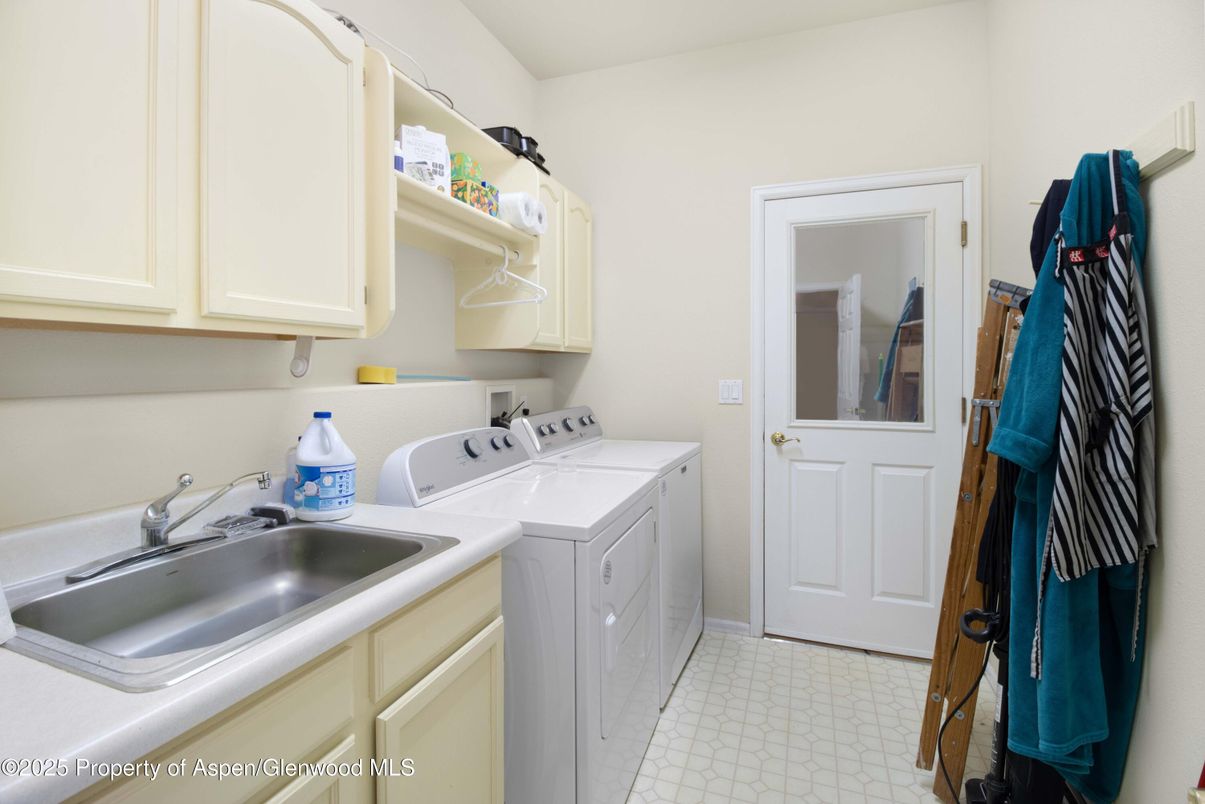 Interior, Washer