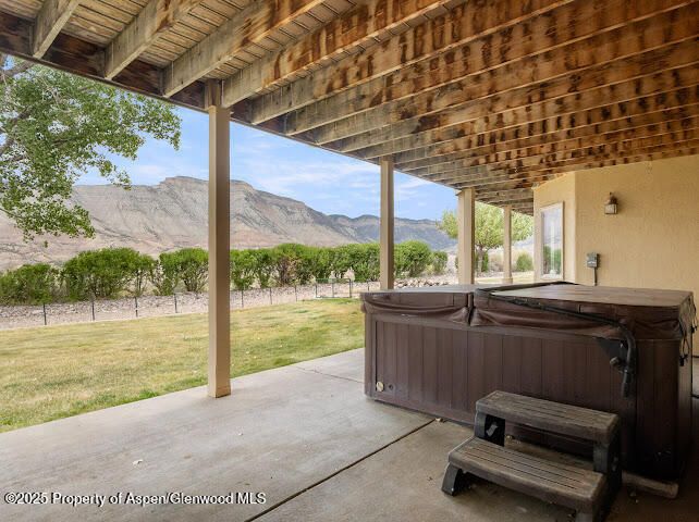 Exterior, Hot Tub