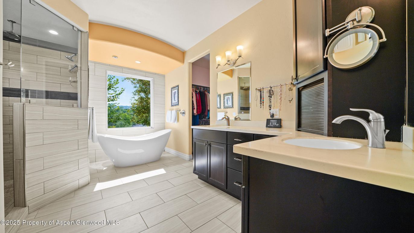 Bathroom, Dual Sink Vanities, Free Standing Baths, Glass Shower, Interior, Recessed Lighting