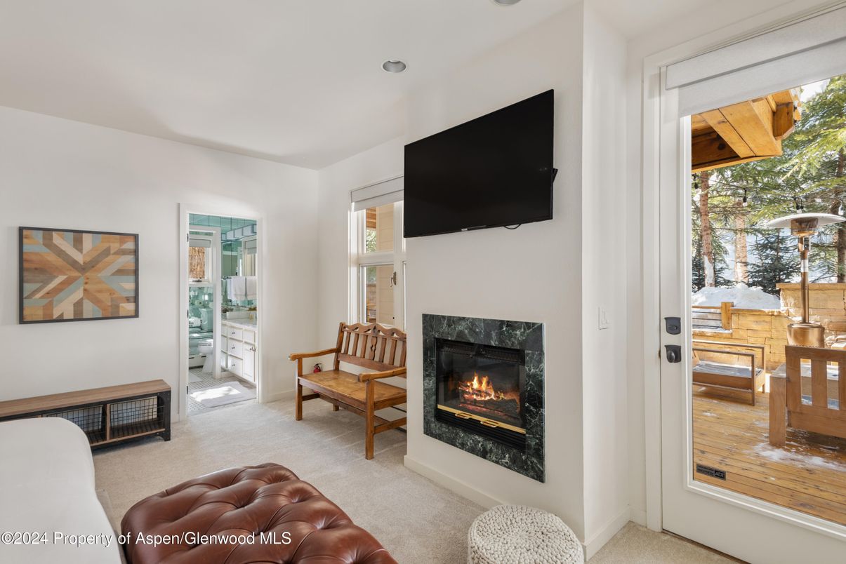 Fireplace, Interior, Recessed Lighting