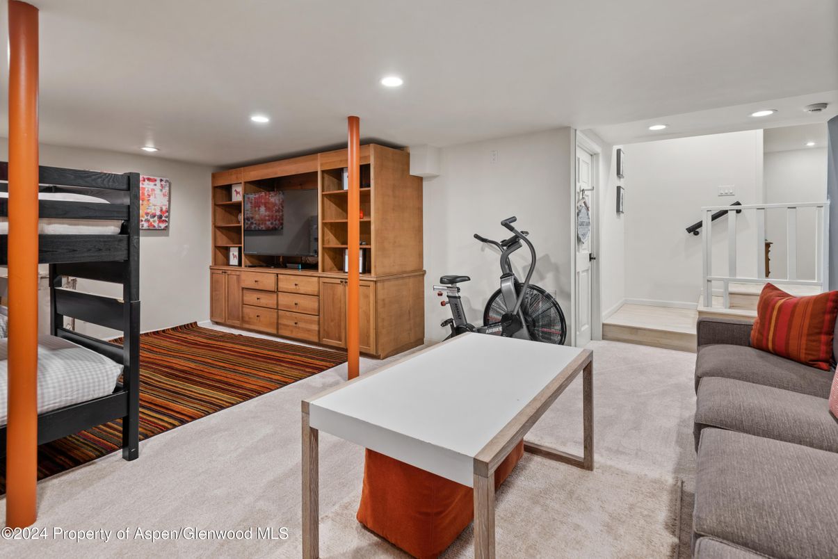 Bedroom, Fitness Equipment, Interior, Recessed Lighting