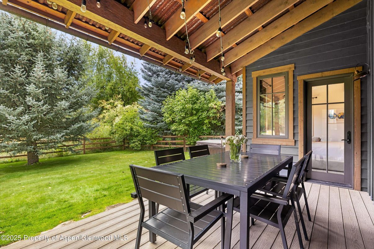 Backyard, Exterior