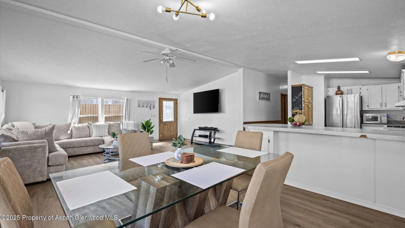 Dining room, Interior, Kitchen, Living room, Stainless Steel Appliances, Wood Texture Flooring