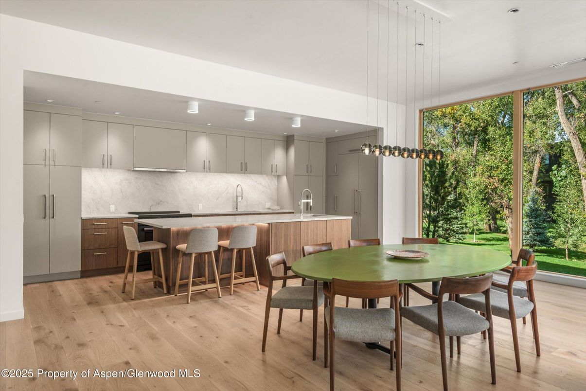 Dining room, Interior, Kitchen, Pendant Lights, Recessed Lighting, Wood Texture Flooring