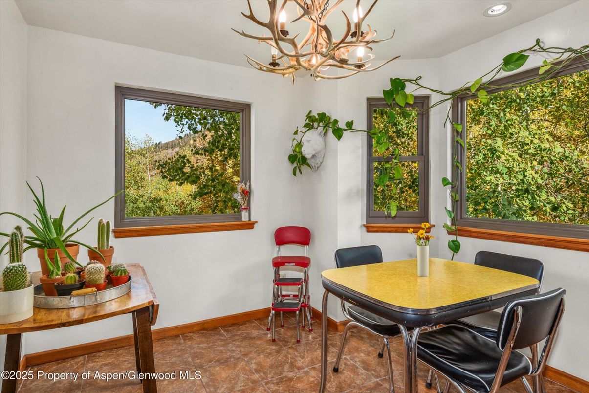 Chandelier, Dining room, Interior, Recessed Lighting