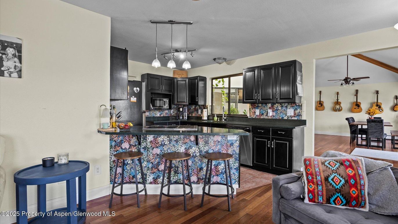 Dining room, Interior, Kitchen, Pendant Lights, Wood Texture Flooring