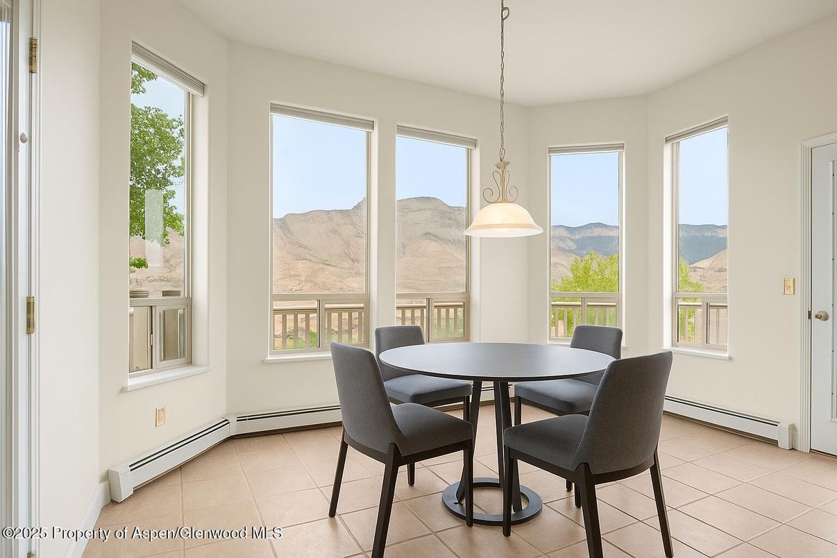 Dining room, Interior, Pendant Lights