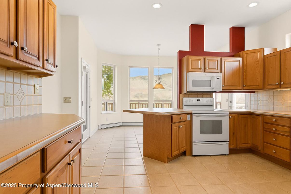 Interior, Kitchen, Pendant Lights, Recessed Lighting