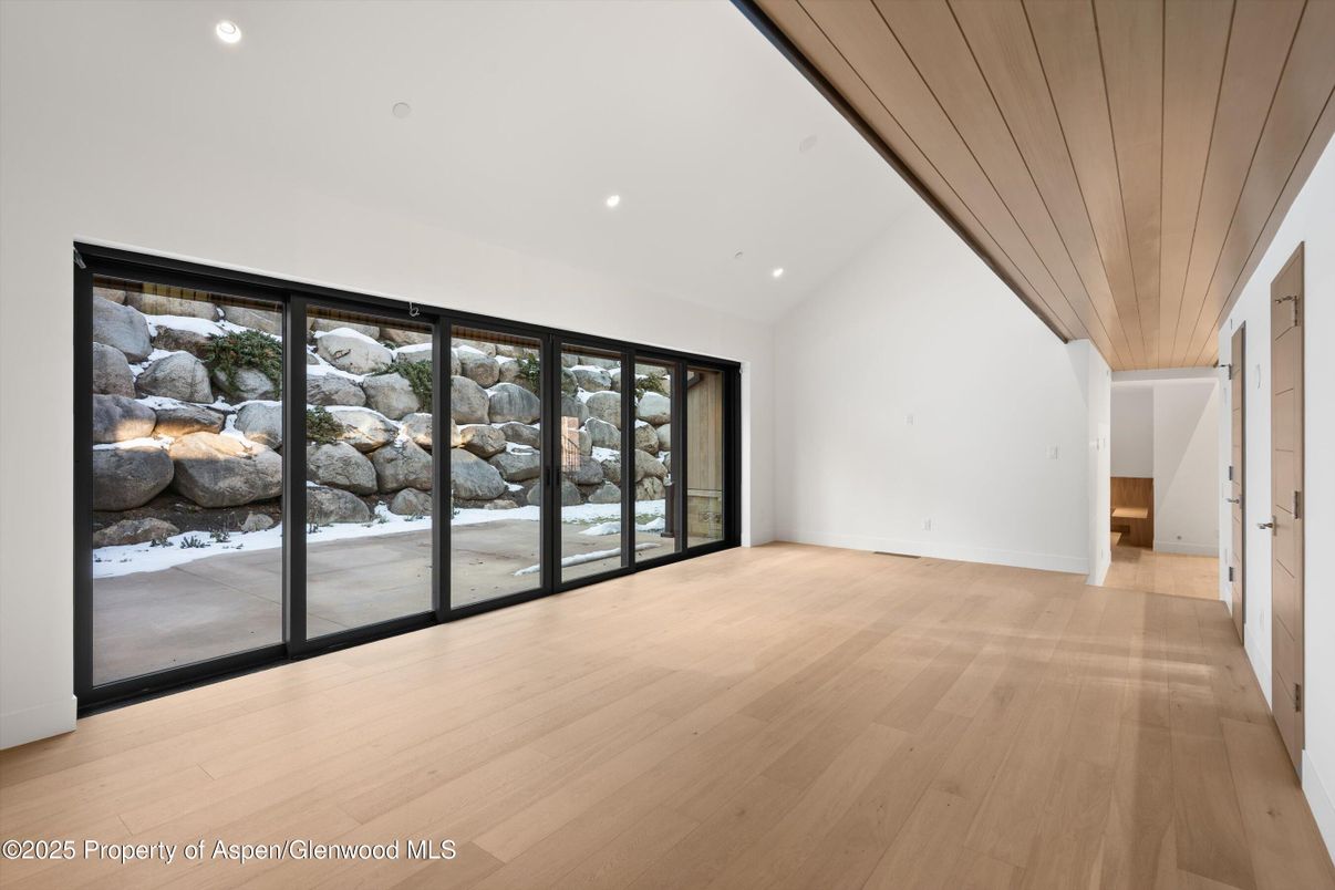Empty room, Interior, Recessed Lighting, Wood Texture Flooring