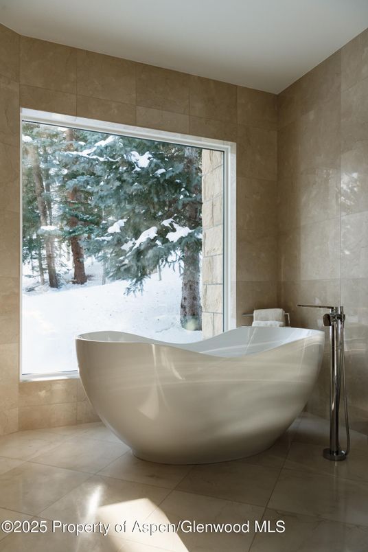 Bathroom, Free Standing Baths, Interior