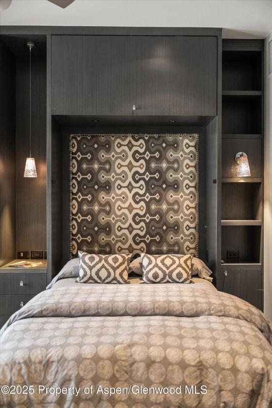 Bedroom, Interior, Pendant Lights