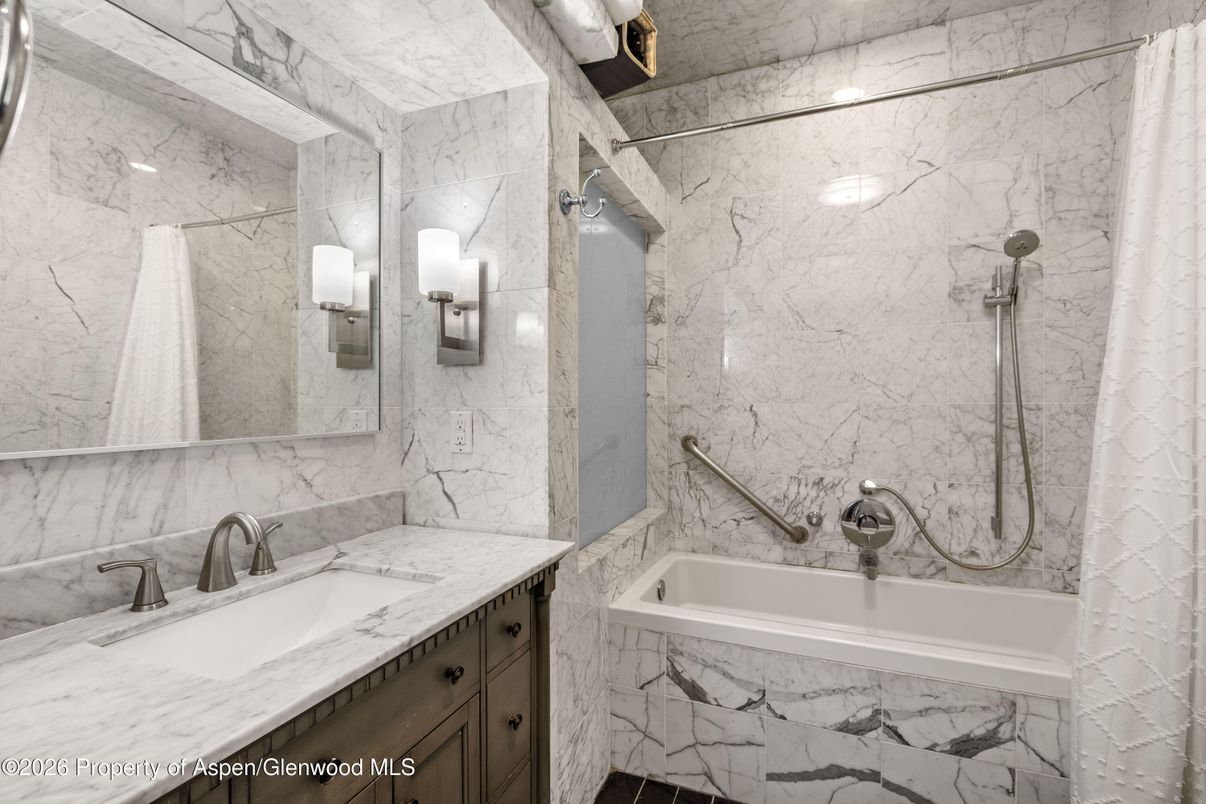 Bathroom, Interior, Marble Walls