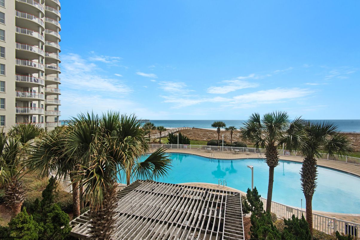 Exterior, Pool, Water